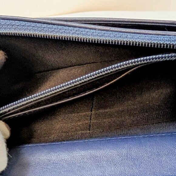 Chanel Bicolor Black and Navy Quilted Lambskin Wallet on Chain (WOC) - Picture 6 of 16